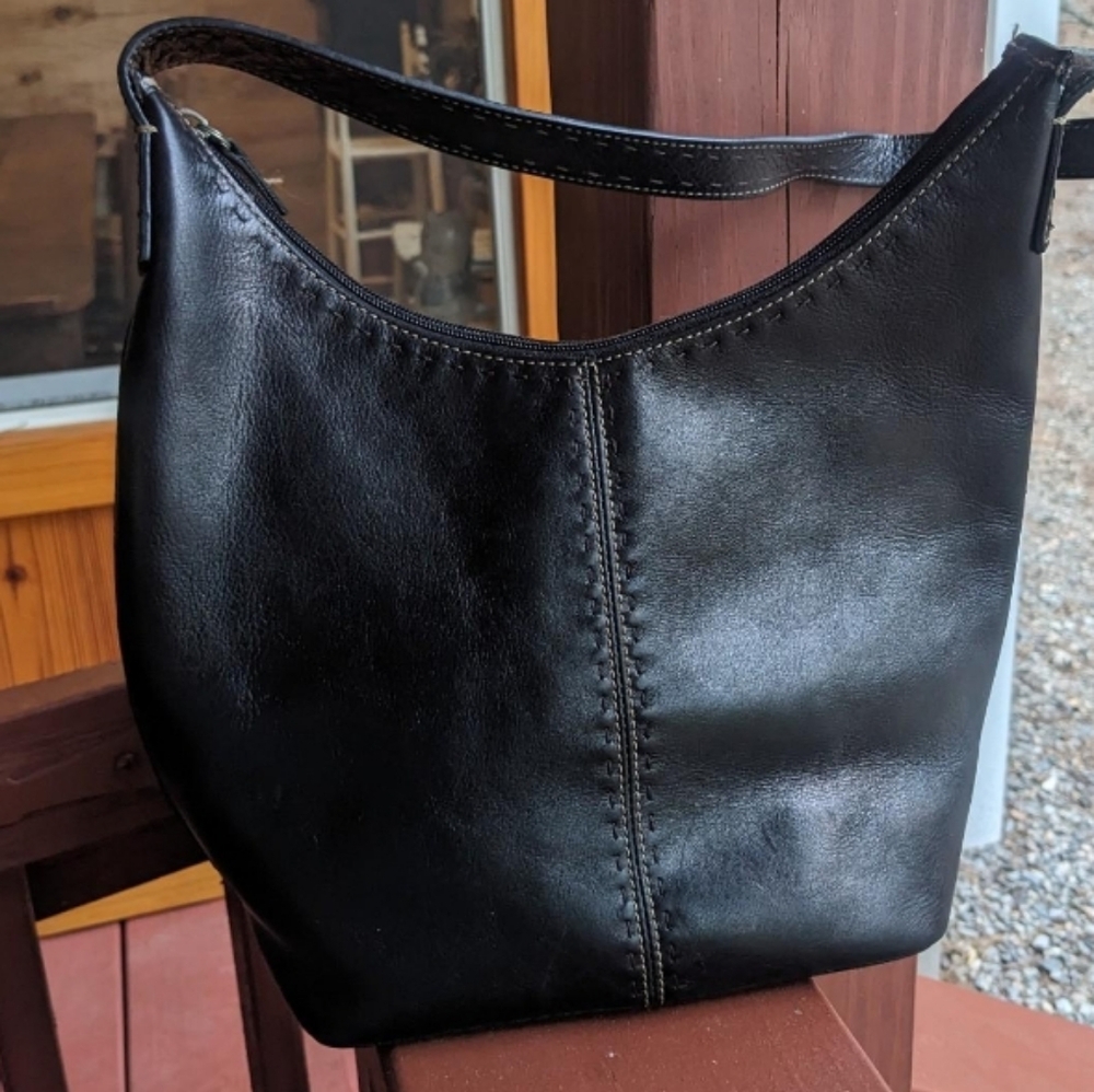 Fossil Black Leather Shoulder Bag